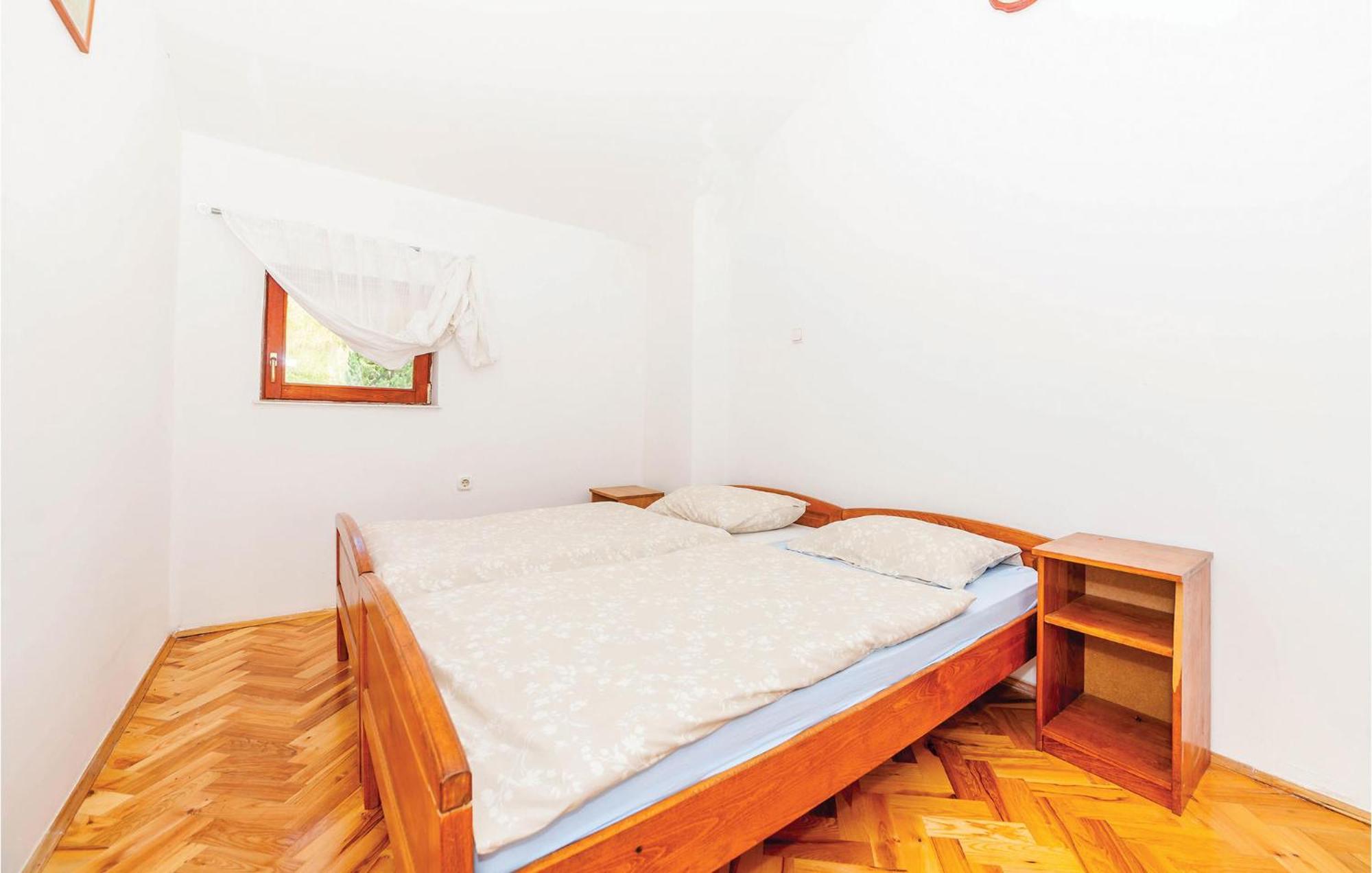 7 Bedroom Pet Friendly Home In Crni Kal Crni Kal  Exterior photo