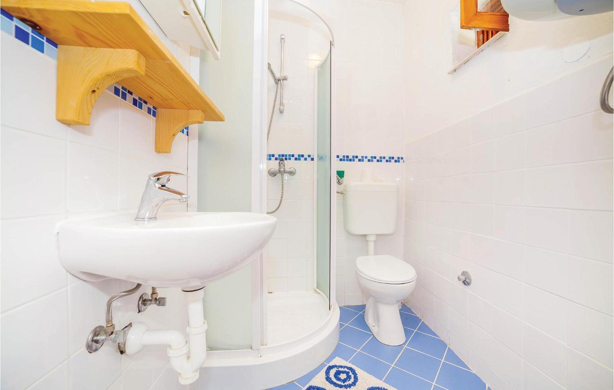 7 Bedroom Pet Friendly Home In Crni Kal Crni Kal  Exterior photo
