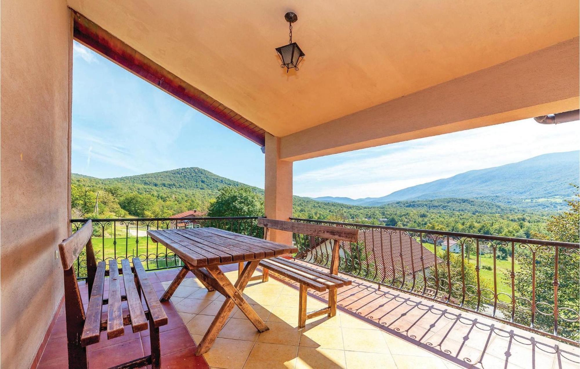 7 Bedroom Pet Friendly Home In Crni Kal Crni Kal  Exterior photo