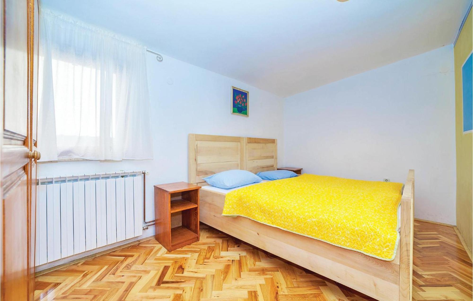 7 Bedroom Pet Friendly Home In Crni Kal Crni Kal  Exterior photo