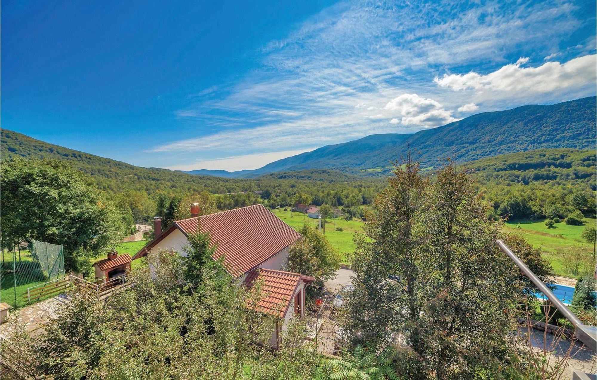 7 Bedroom Pet Friendly Home In Crni Kal Crni Kal  Exterior photo