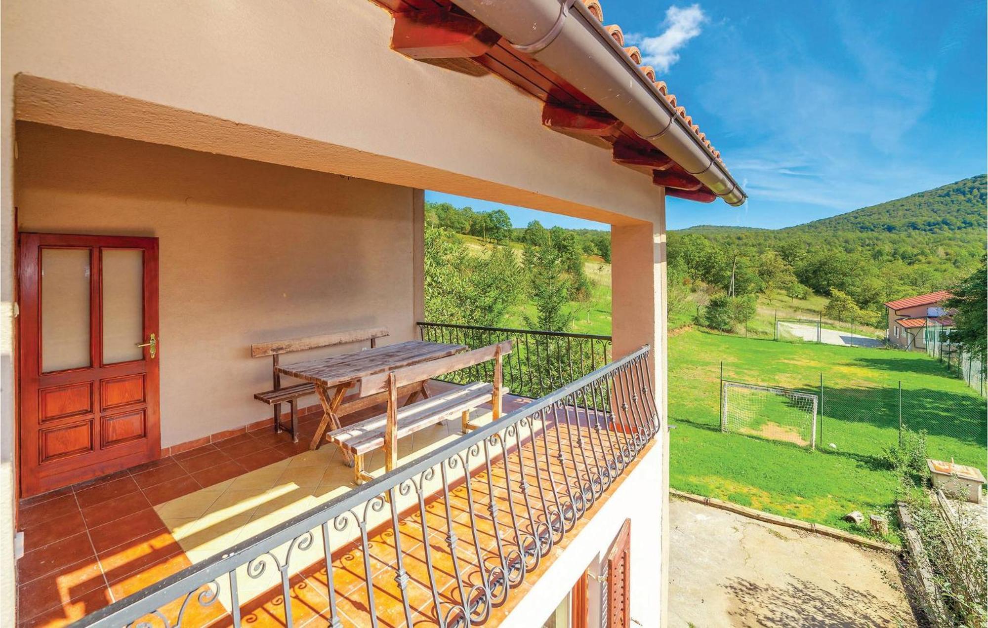 7 Bedroom Pet Friendly Home In Crni Kal Crni Kal  Exterior photo